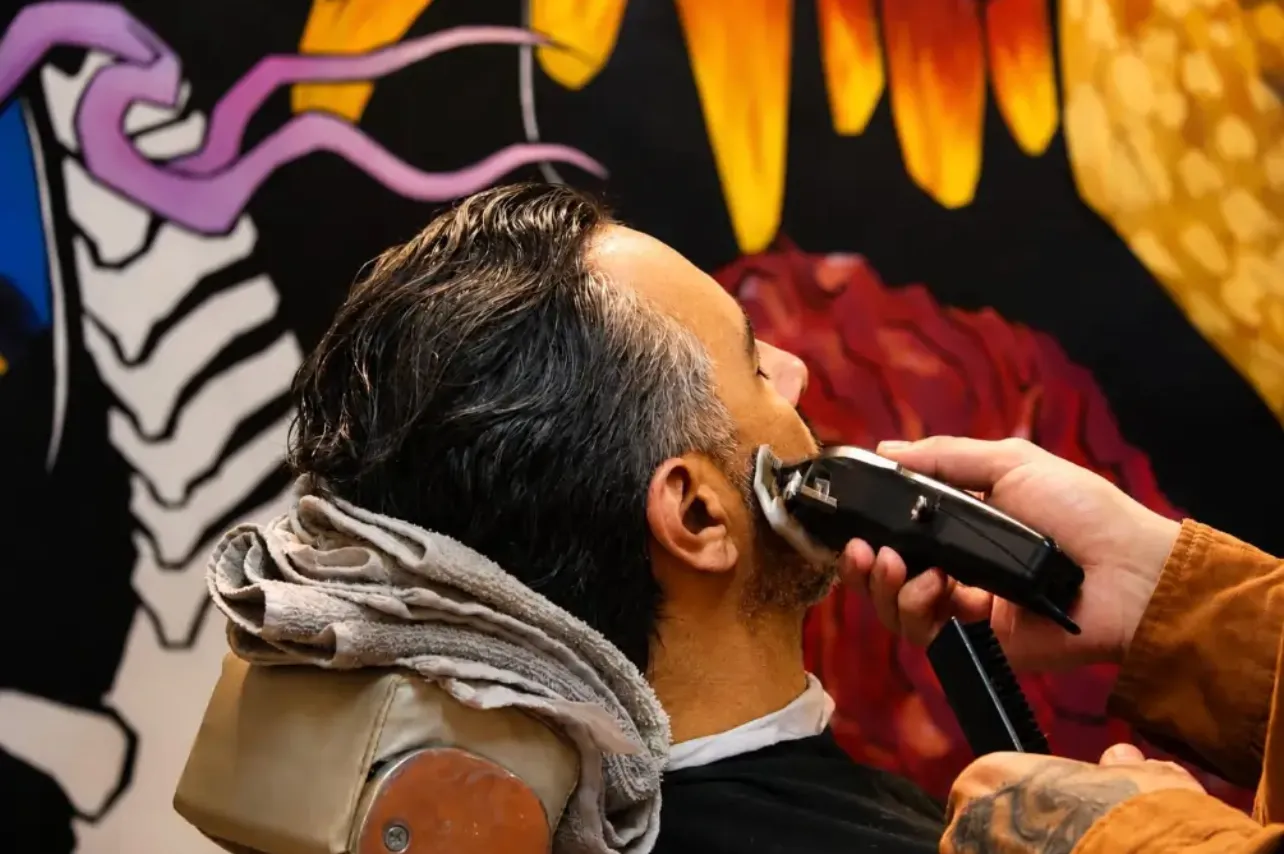 Hot shave con toalla caliente en Bacaanda